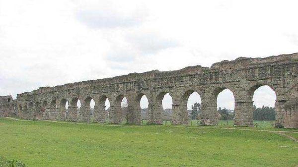 Roman Aqueducts, Roads, Walls And Baths - Itertours